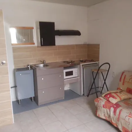 Aparthotel Avec Jardin Cuers